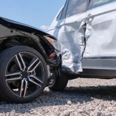 Two cars in an accidnet
